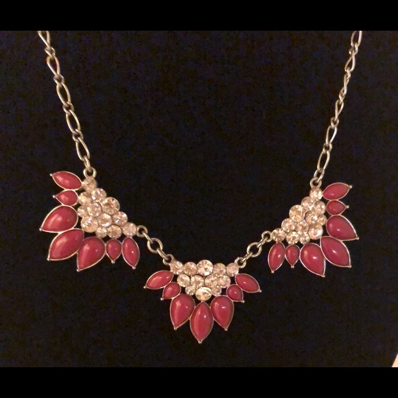Jewelry - 🎉 GORGEOUS HOT PINK & RHINESTONE NECKLACE